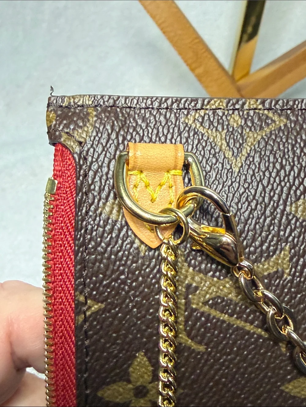 LOUIS VUITTON 2015 Neverfull Pouch MM/GM with 2 chains